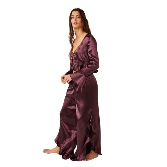 INTIMATELY by FREE PEOPLE NWOT Chasing Love Ruffle Satin Pajama in Precious Wine - Picture 2 of 13
